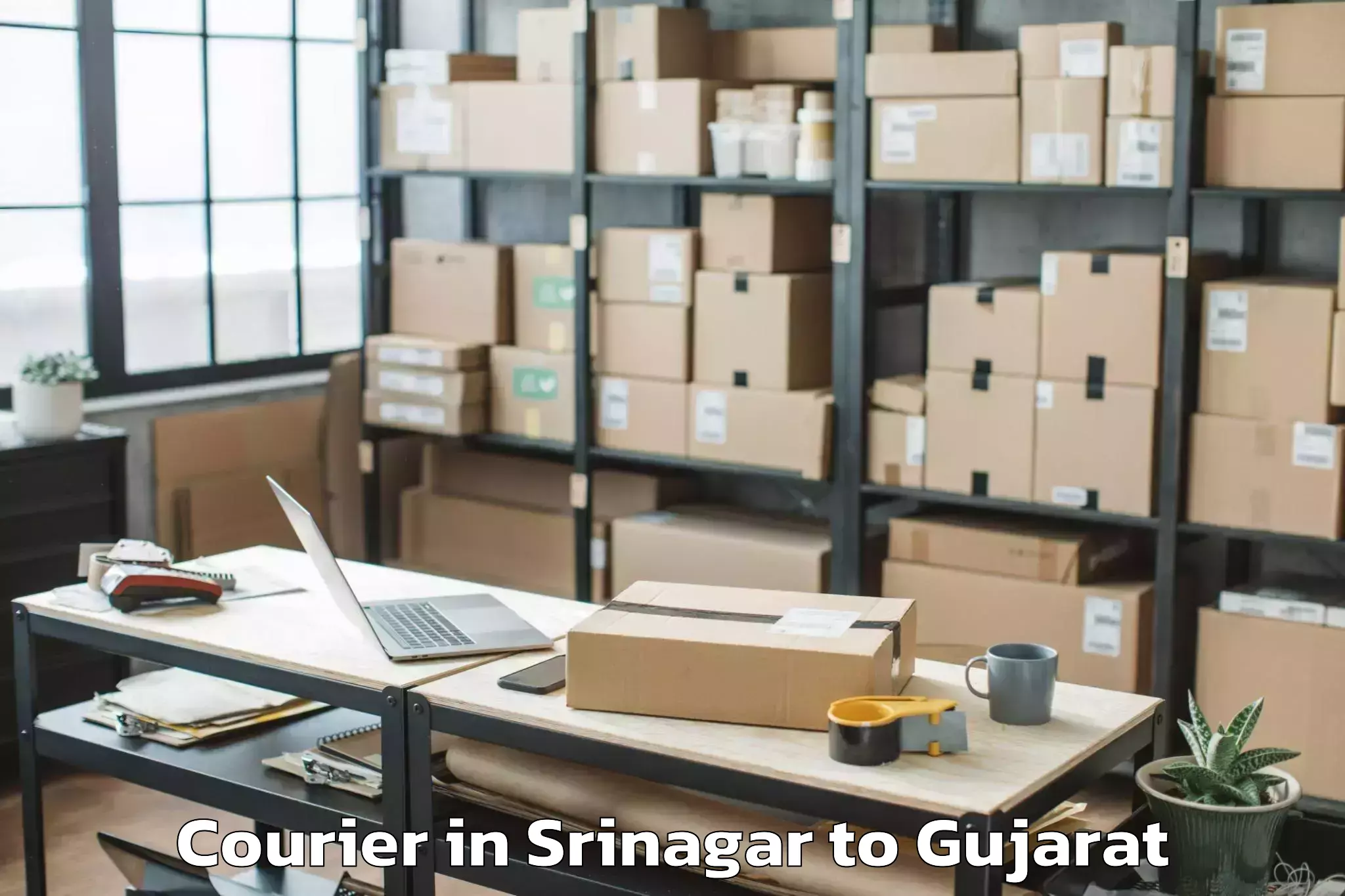 Leading Srinagar to Mahesana Courier Provider